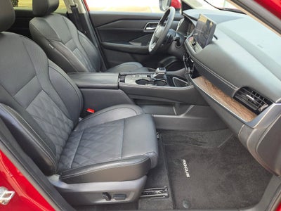 2025 Nissan Rogue Platinum