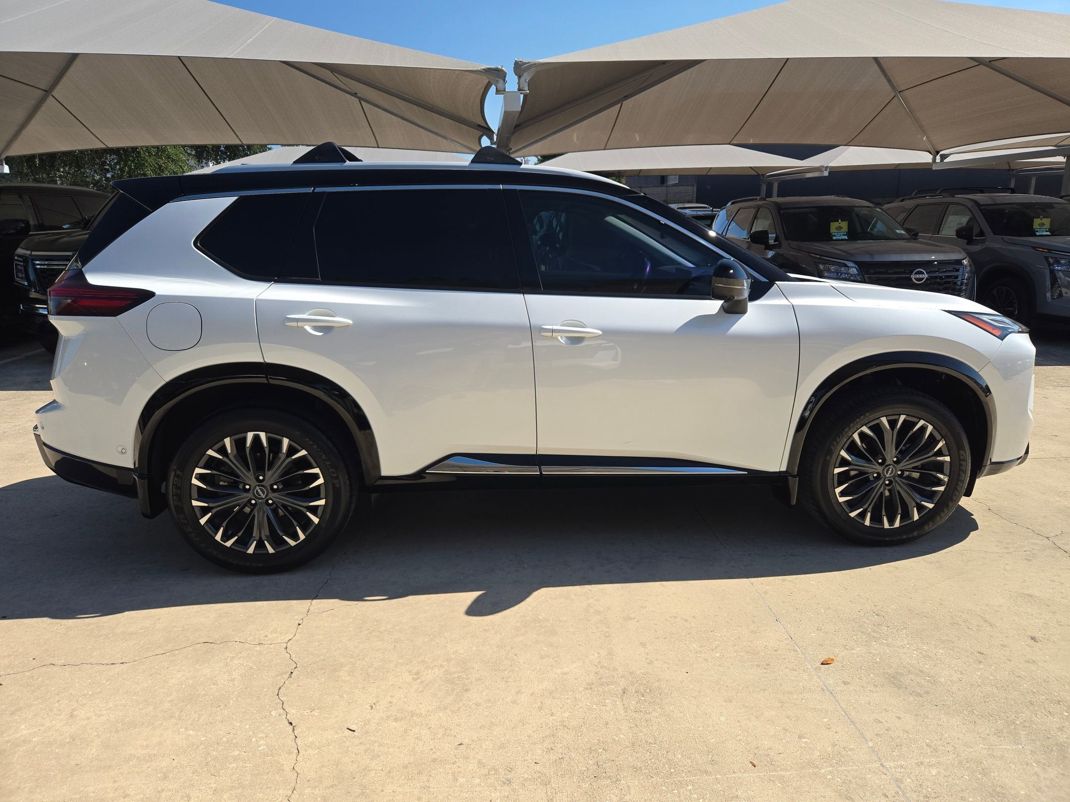 2025 Nissan Rogue Platinum