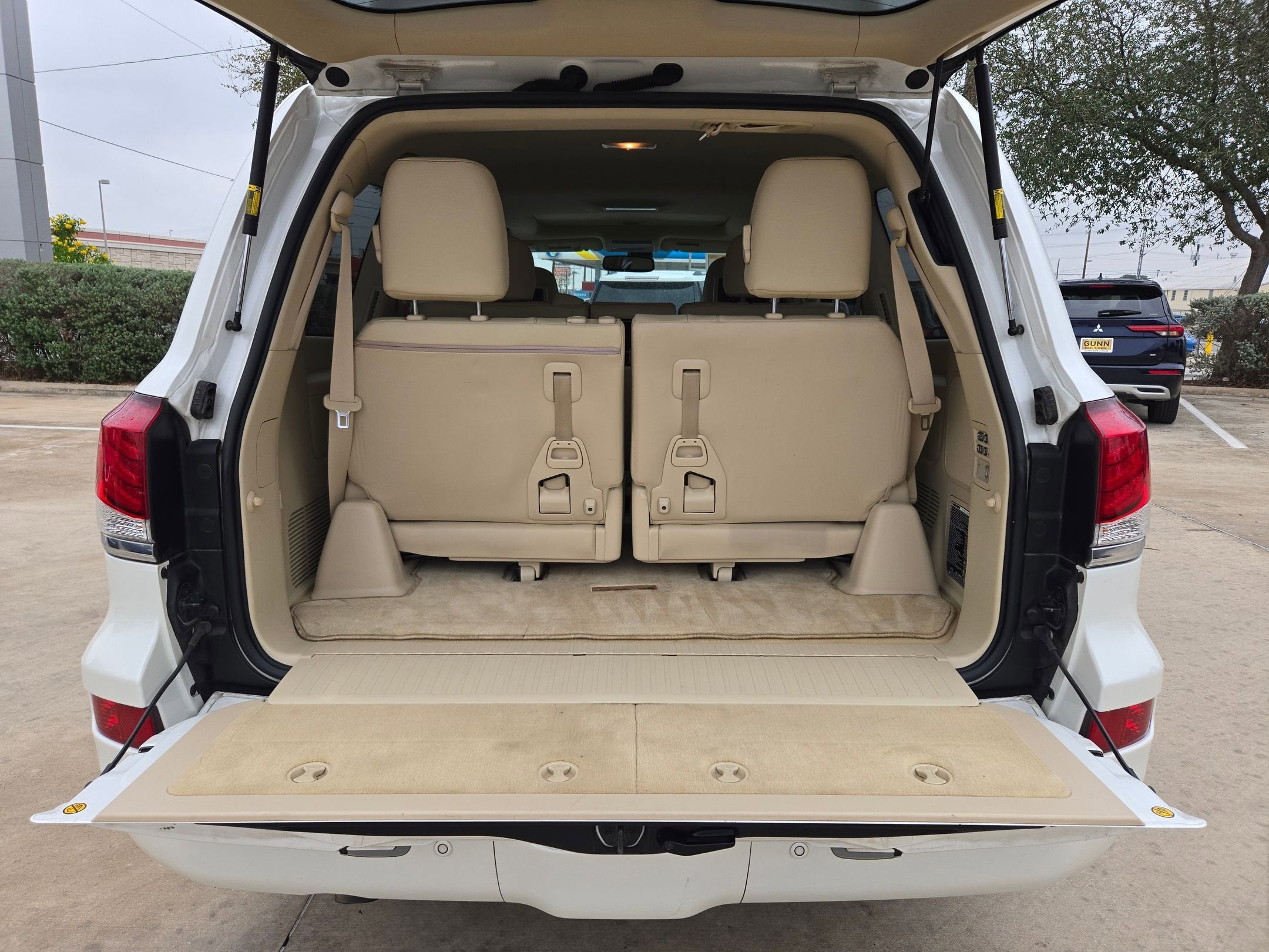 2014 Lexus LX 570 4WD 4dr