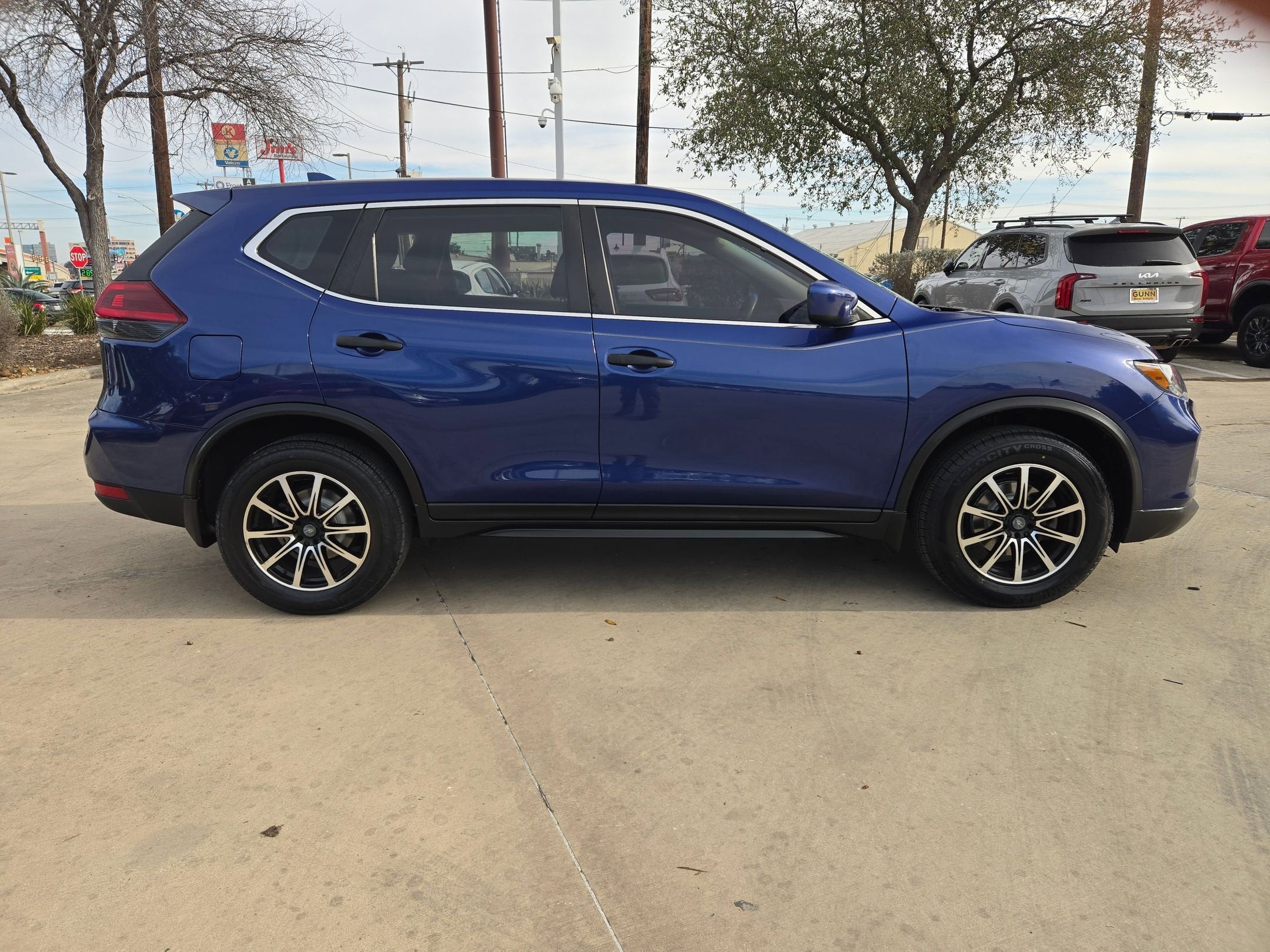 2019 Nissan Rogue S