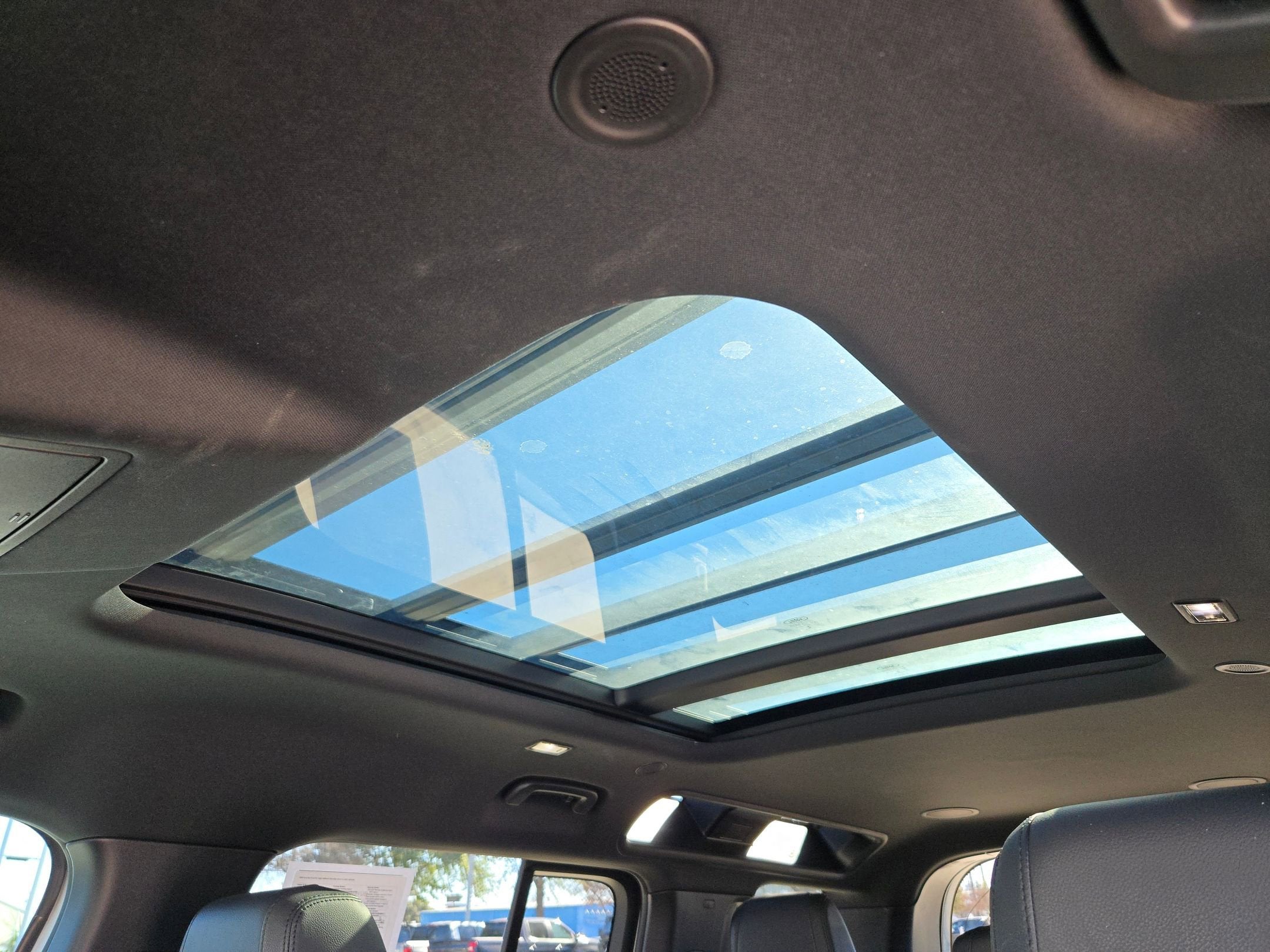 2022 Land Rover Defender X-Dynamic SE