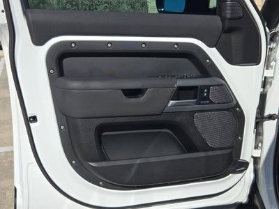 2022 Land Rover Defender X-Dynamic SE