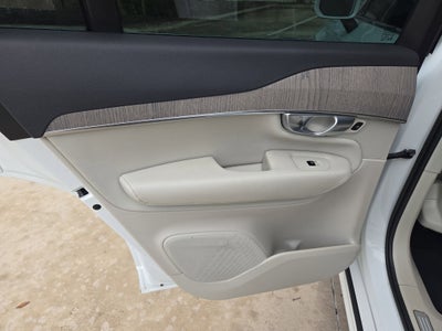 2023 Volvo XC90 Plus