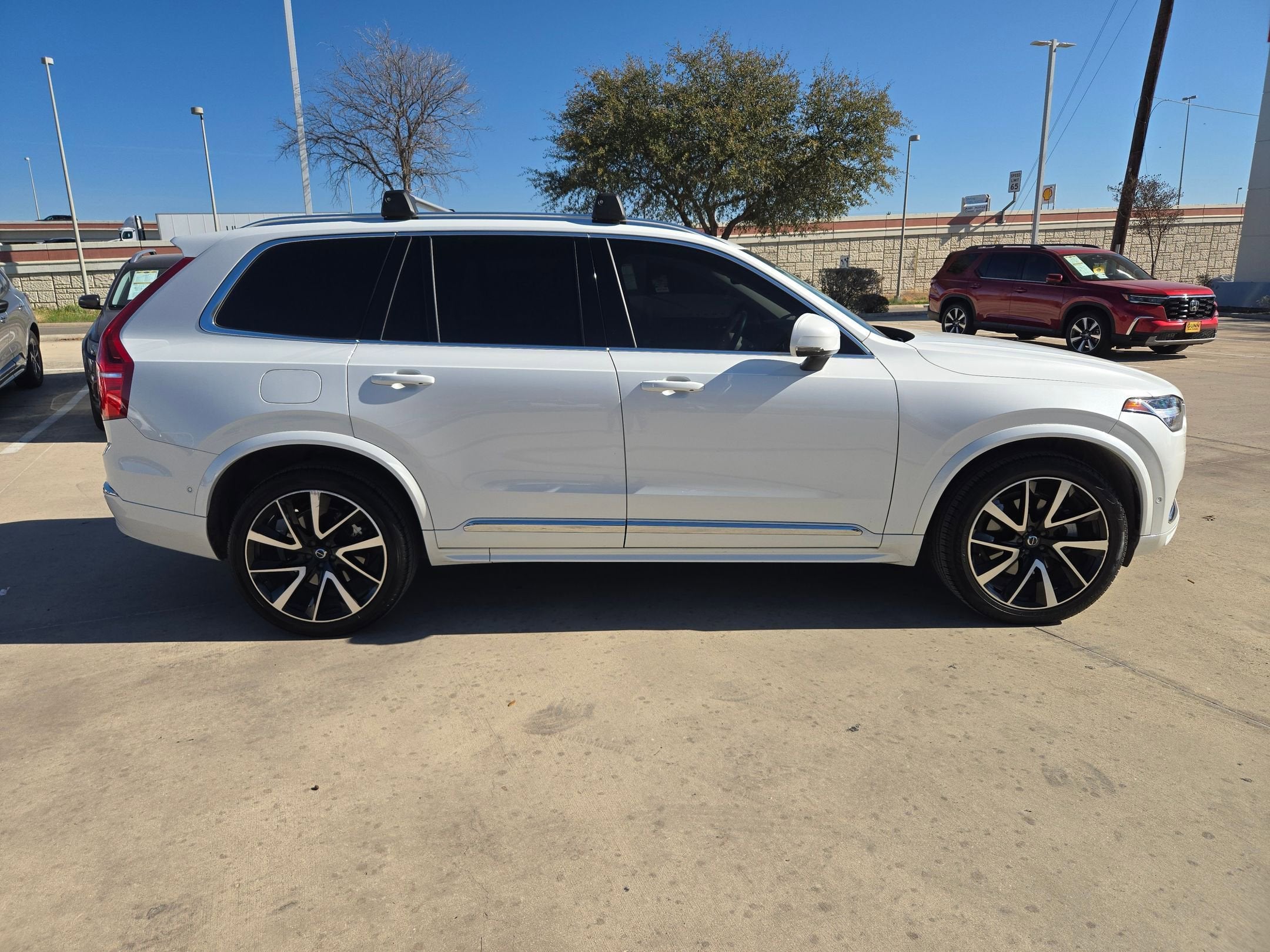 2023 Volvo XC90 Plus